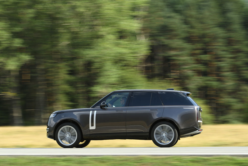 Conducimos el nuevo Range Rover: ¡colosal! 24 Motor16 RANGE ROVER 18 Motor16