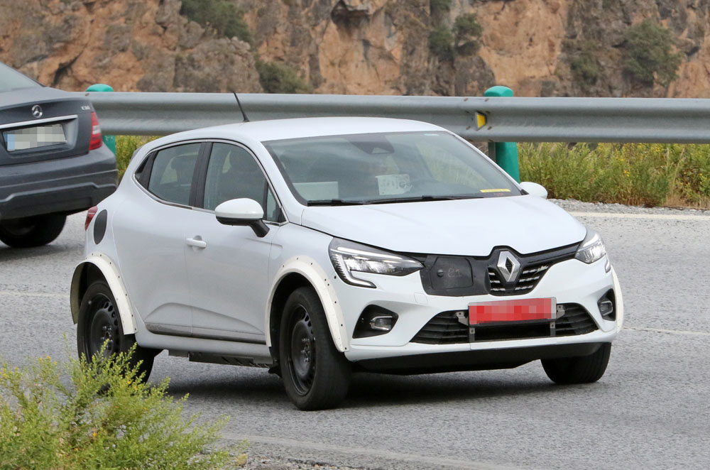 Las primeras 'mulas' del Renault 5 eléctrico ya ruedan 3 Motor16 Renault 5 EV mule 1 Motor16