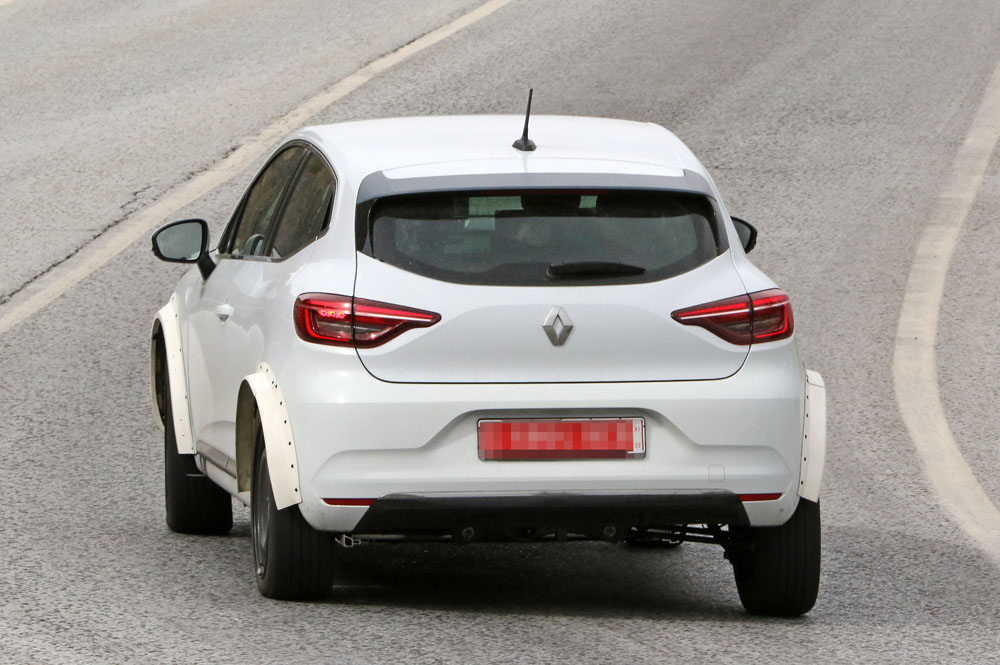 Las primeras 'mulas' del Renault 5 eléctrico ya ruedan 14 Motor16 Renault 5 EV mule 12 Motor16