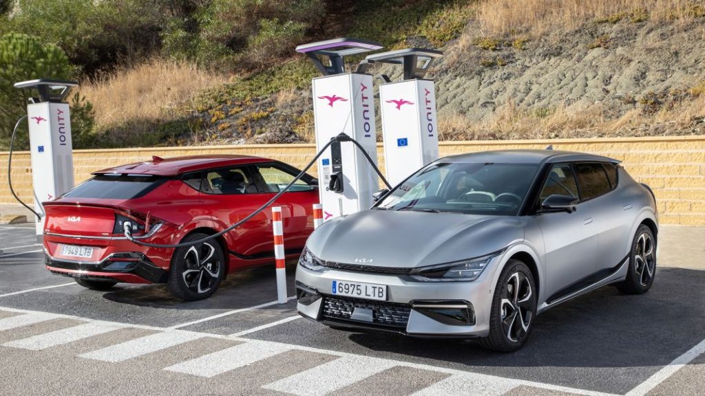 Las emisiones de los vehículos en Europa caen un 12%, la mayor bajada en 10 años 1 Motor16 Kia EV6. Imagen emisiones.