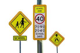 La vuelta al cole con el coche 2 Motor16 zona peatonal niños