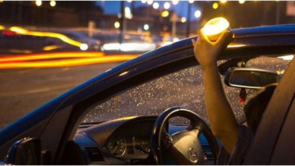 Luces de emergencia: todo lo que tienes que saber 84 Motor16 DGT