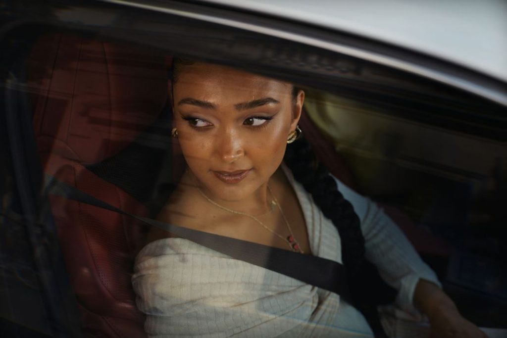La cantante Joy Crookes, nueva cara del Lexus UX 3 Motor16 lexus ux joycrookes2 Motor16