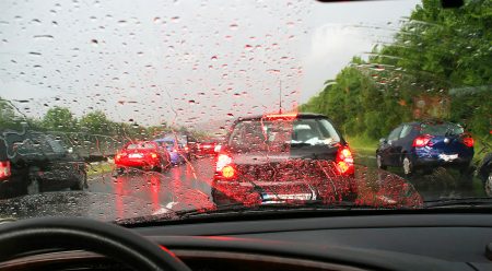 La vuelta al cole con el coche 3 Motor16 trayecto lluvia