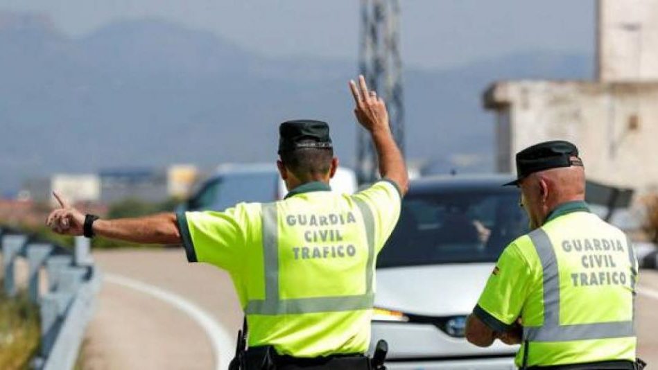 Embargar parte del salario por una multa de la DGT.