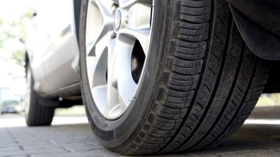 Que no te engañe su precio: estos neumáticos suspenden en el test de la OCU 125 Motor16 Con estos trucos detectas si tus ruedas pueden sufrir un reventón