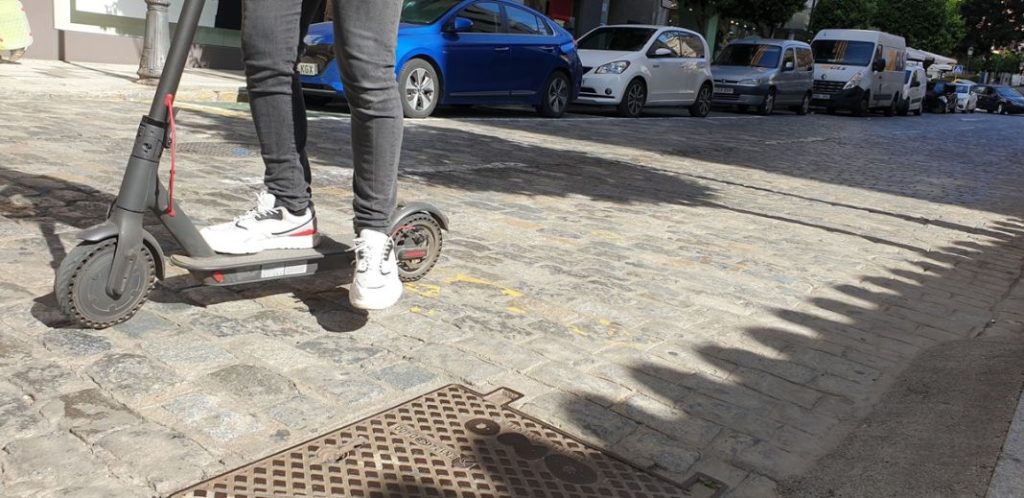 La DGT se pone seria con los patinetes eléctricos y les pedirá nuevos papeles 77 Motor16 patinetes electricos4 Motor16
