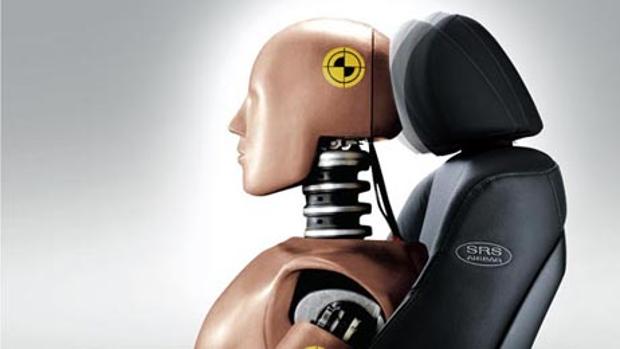 La manera correcta de regular el asiento de tu coche 76 Motor16 respaldo