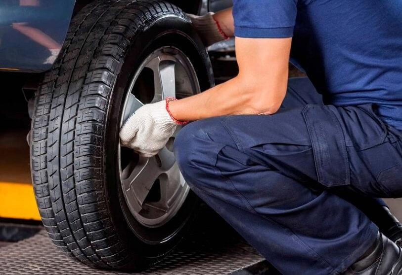 ¿Puedo usar neumáticos de distinta marca en mi coche? 97 Motor16 montaje