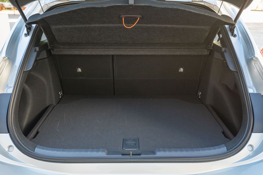 toyota corolla 2023 lowres 32 Motor16