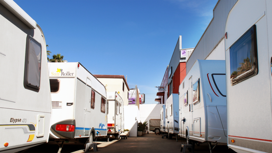 estacionar caravana
