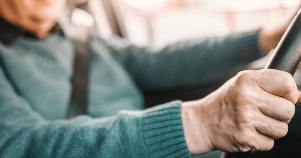 Si tienes más de 65 años, así es como vas a tener que renovar tu carnet de conducir 114 Motor16 edad