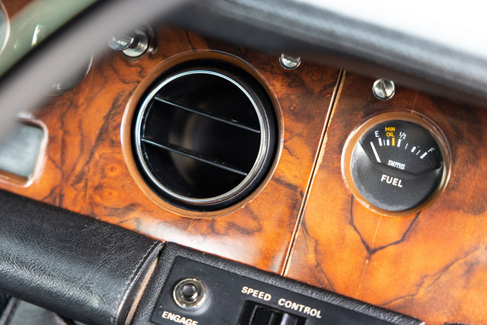 Este es el Rolls-Royce de Freddie Mercury, que ahora puede ser tuyo 26 Motor16 1974 Rolls Royce Silver Shadow Freddie Mercury 19 Motor16