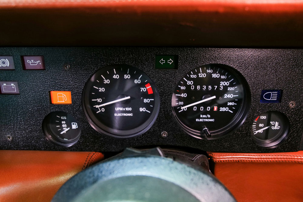 Este BMW M1 que se subasta es más especial que el resto... y caro 21 Motor16 1980 BMW M1 18 Motor16