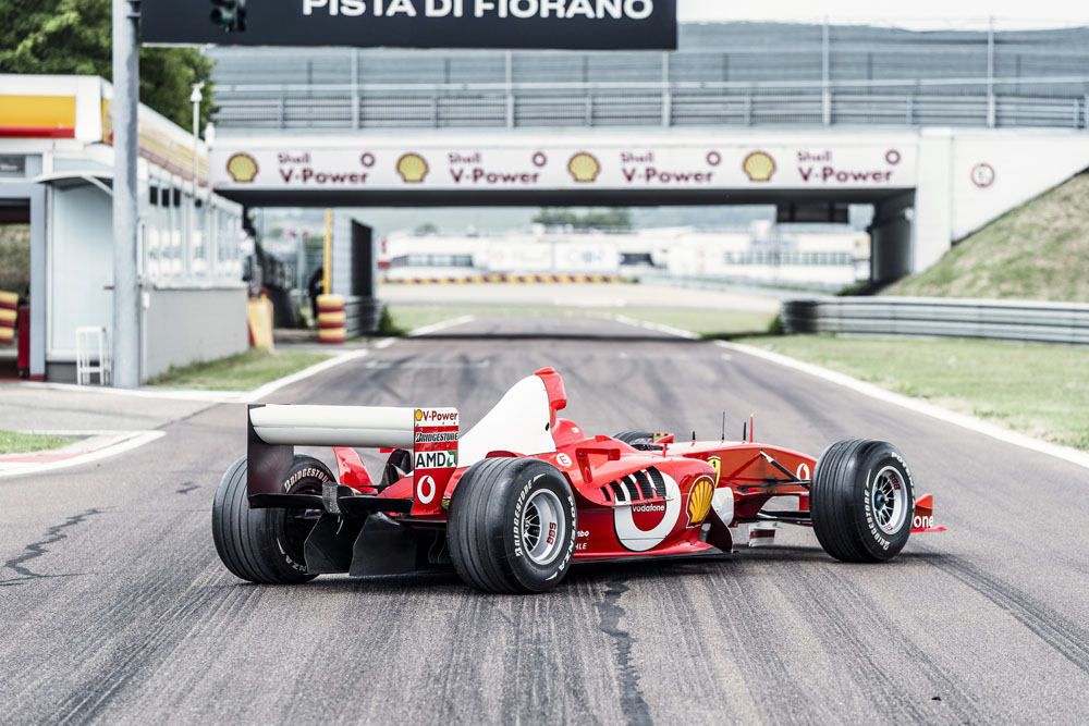 10 millones se podrían pagar por este Ferrari de Michael Schumacher 3 Motor16 Ferrari F2003-GA Schumacher. Imagen estática trasera.