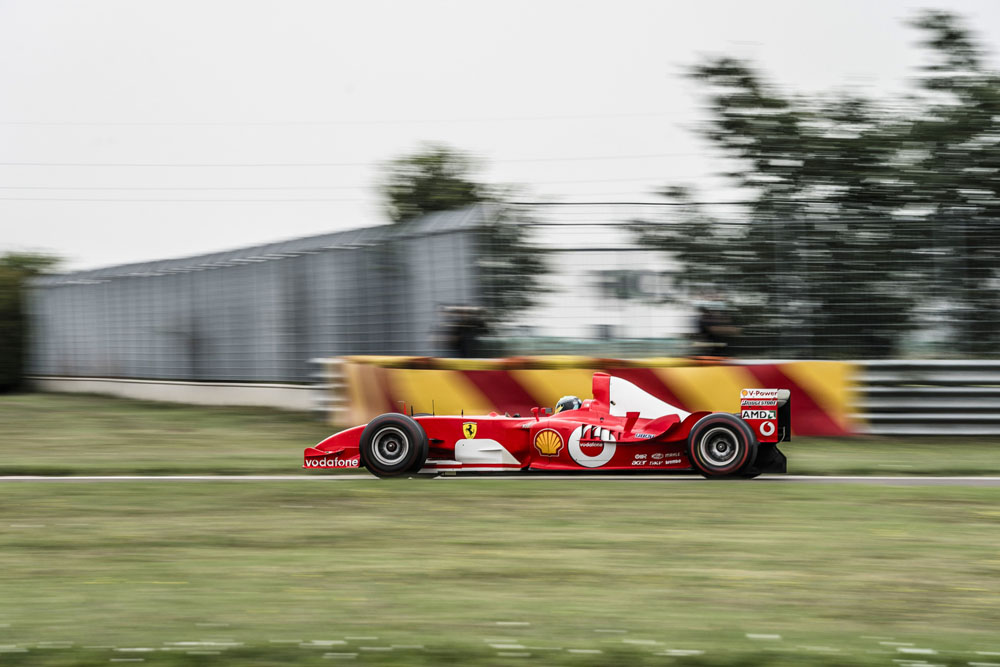 10 millones se podrían pagar por este Ferrari de Michael Schumacher 1 Motor16 Ferrari F2003-GA Schumacher. Imagen movimiento.