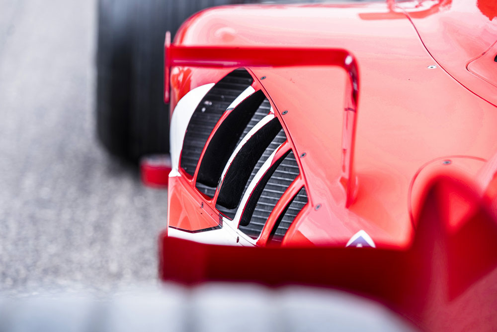 10 millones se podrían pagar por este Ferrari de Michael Schumacher 39 Motor16 2003 Ferrari F2003 No.229 33 Motor16