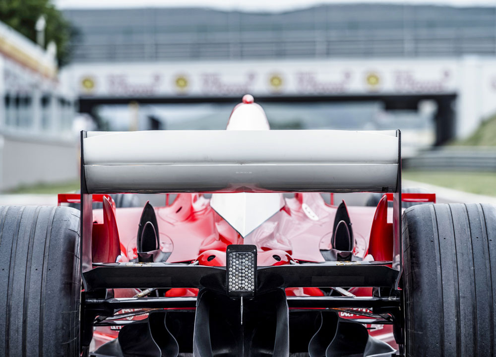 10 millones se podrían pagar por este Ferrari de Michael Schumacher 42 Motor16 2003 Ferrari F2003 No.229 37 Motor16