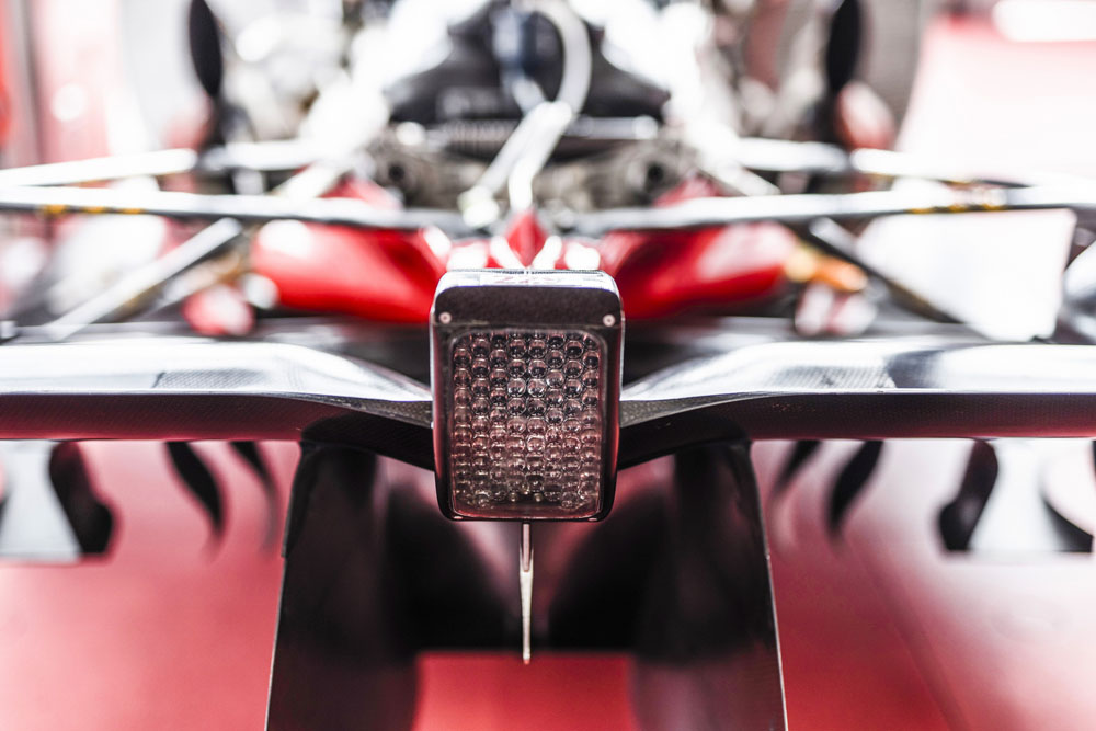 10 millones se podrían pagar por este Ferrari de Michael Schumacher 44 Motor16 2003 Ferrari F2003 No.229 39 Motor16