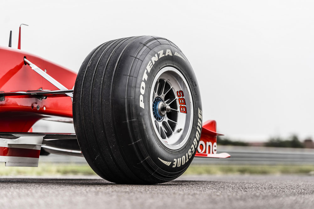 10 millones se podrían pagar por este Ferrari de Michael Schumacher 46 Motor16 2003 Ferrari F2003 No.229 41 Motor16