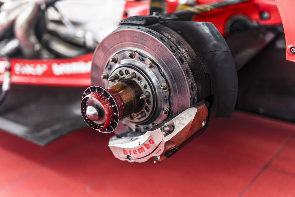 10 millones se podrían pagar por este Ferrari de Michael Schumacher 53 Motor16 2003 Ferrari F2003 No.229 52 Motor16
