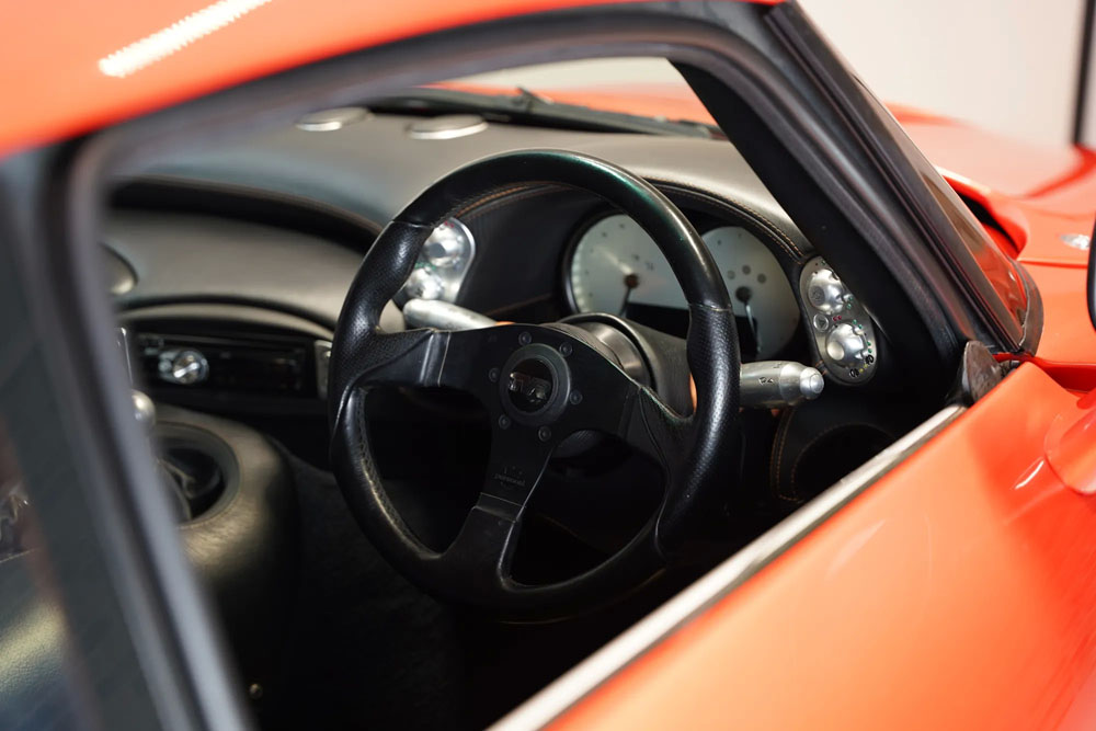 Este TVR Sagaris fue la estrella de Top Gear y ahora puede ser tuyo 27 Motor16 2005 TVR Sagaris Top Gear 26 Motor16
