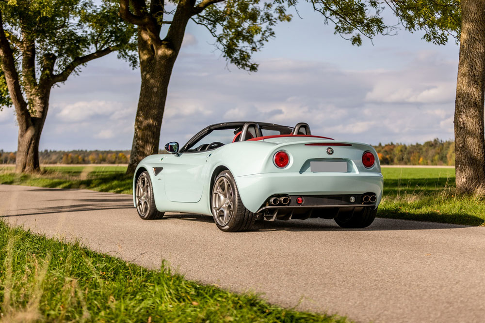 Un Alfa Romeo 8C Spider más raro que el resto está buscando hogar 1 Motor16 2010 Alfa Romeo 8C Spider RM Sotheby's. Imagen exterior.