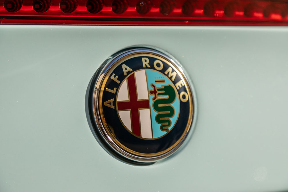 Un Alfa Romeo 8C Spider más raro que el resto está buscando hogar 17 Motor16 2010 Alfa Romeo 8C Spider 6 Motor16