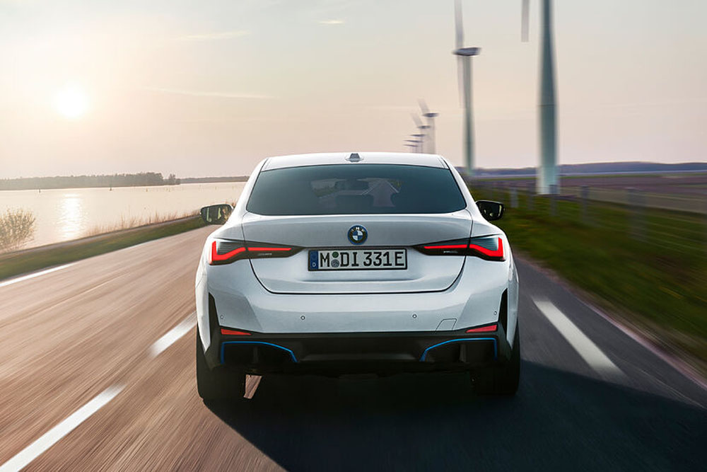 2022 bmw i4 eDrive35 4 Motor16