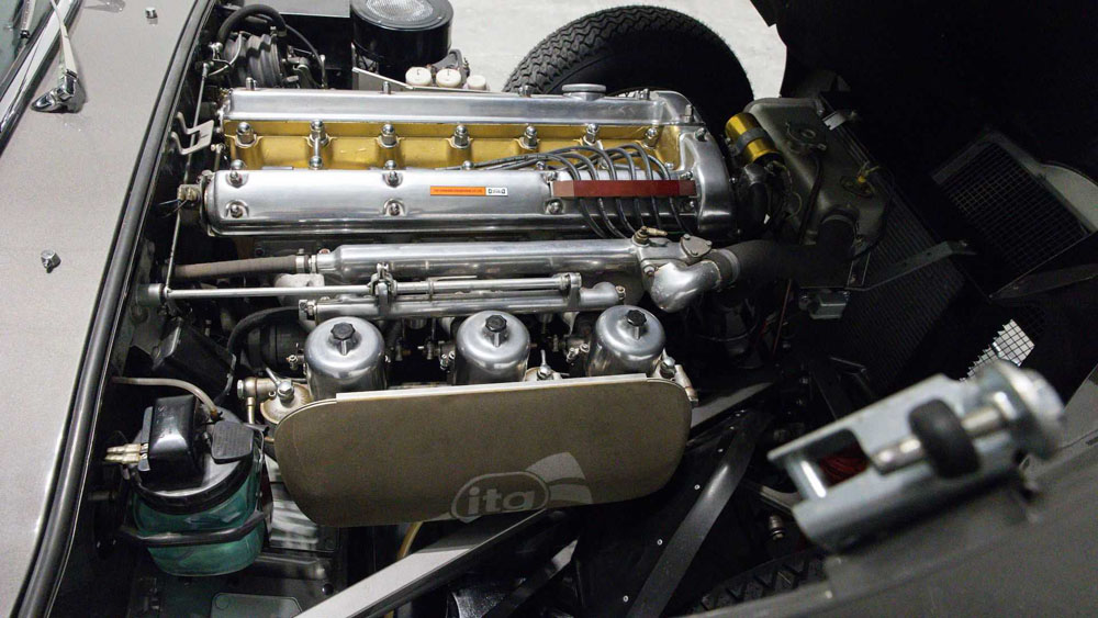 2022 jaguar e type ecd 19 Motor16