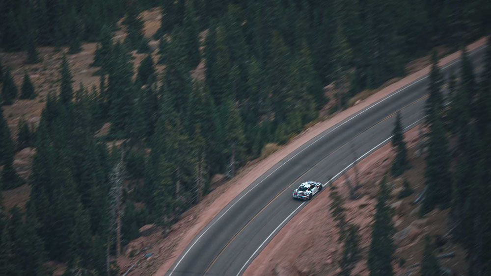 2022 porsche 911 turbo s pikes peak record 13 Motor16