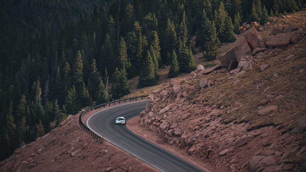 2022 porsche 911 turbo s pikes peak record 14 Motor16