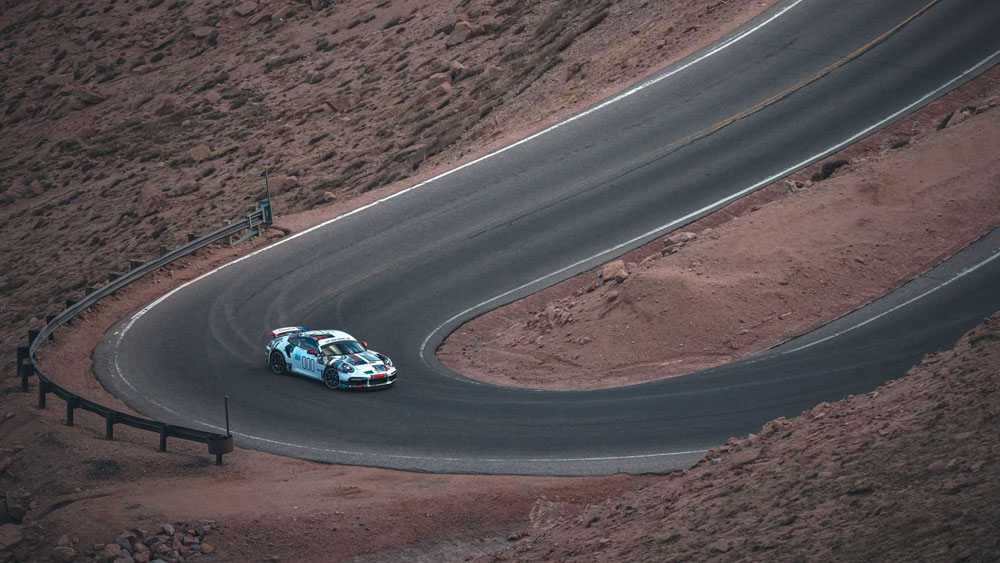 2022 porsche 911 turbo s pikes peak record 16 1 Motor16