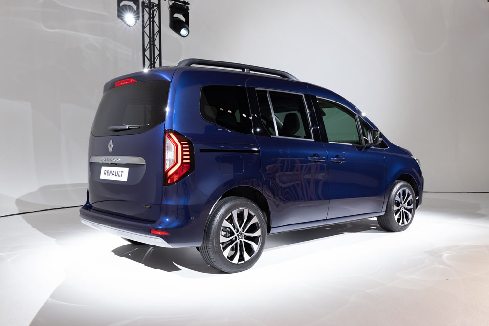 2022 renault kangoo e tech 17 Motor16