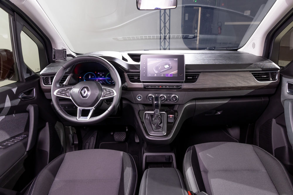 2022 renault kangoo e tech 6 Motor16