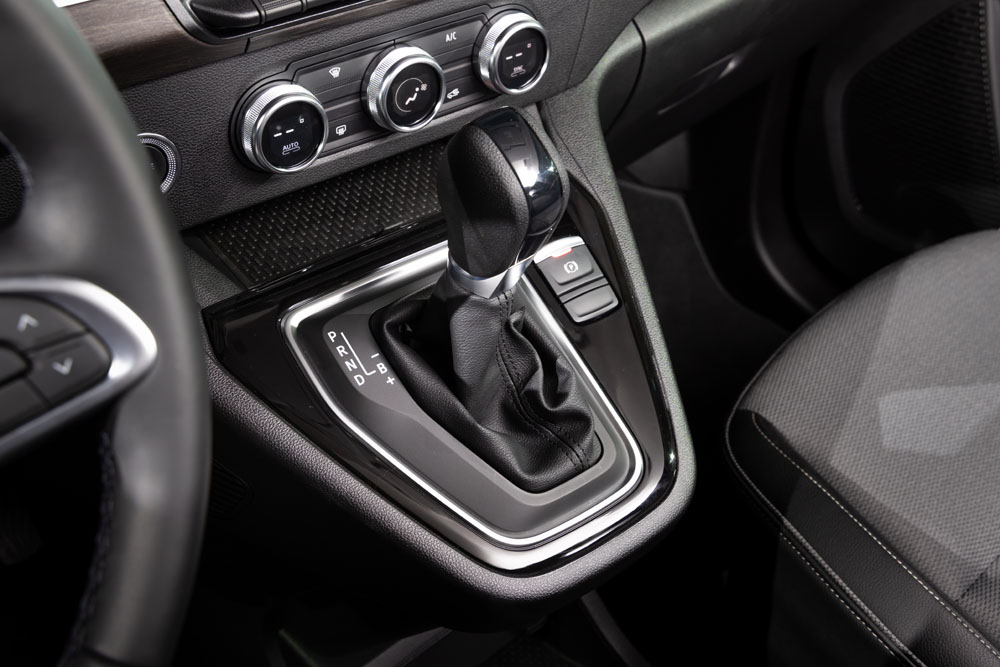 2022 renault kangoo e tech 8 Motor16
