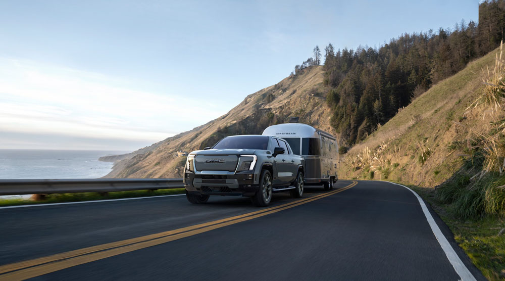 GMC Sierra EV Denali Edition 1. Imagen movimiento.