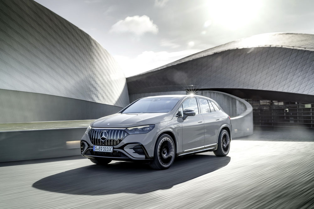 Mercedes-AMG crea las versiones más rápidas del nuevo EQE SUV 23 Motor16 2024 Mercedes AMG EQE SUV 12 1 Motor16
