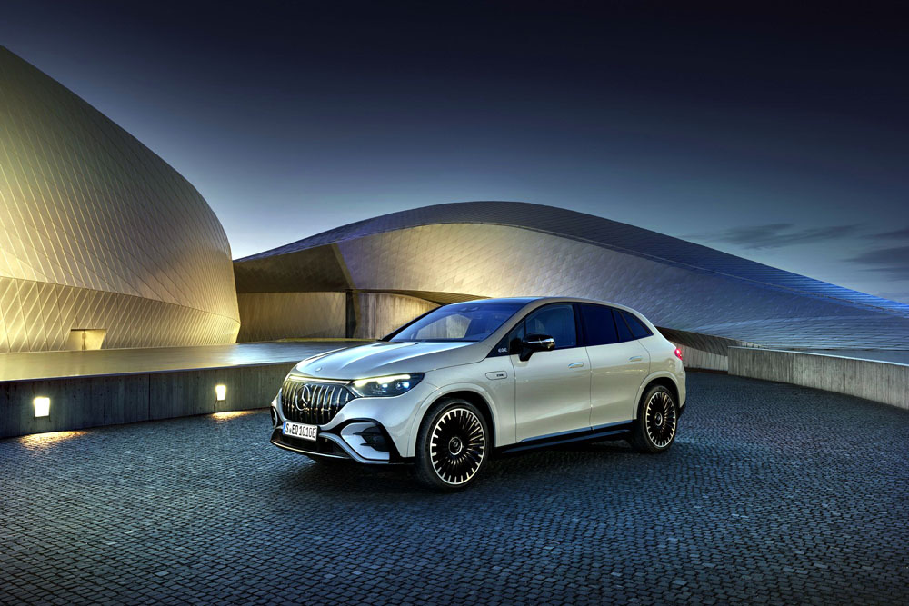 Mercedes-AMG crea las versiones más rápidas del nuevo EQE SUV 10 Motor16 2024 Mercedes AMG EQE SUV 19 Motor16