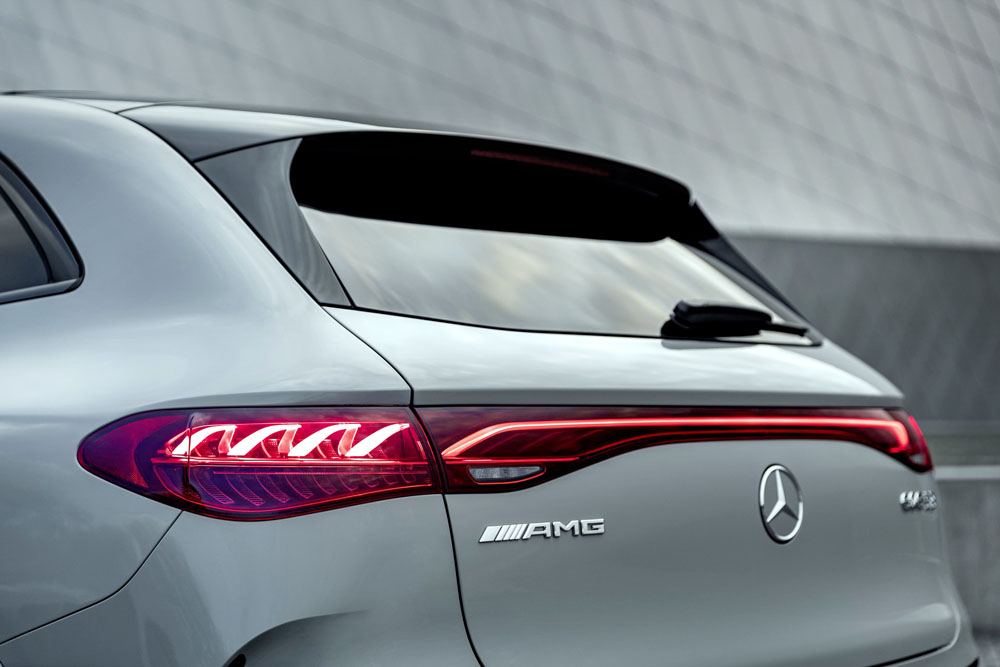 Mercedes-AMG crea las versiones más rápidas del nuevo EQE SUV 32 Motor16 2024 Mercedes AMG EQE SUV 22 Motor16