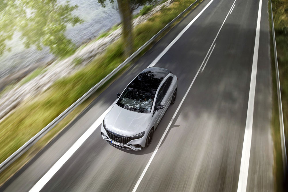 Mercedes-AMG crea las versiones más rápidas del nuevo EQE SUV 18 Motor16 2024 Mercedes AMG EQE SUV 7 Motor16