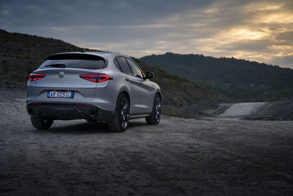 Alfa Romeo Giulia y Stelvio: más deportivos, más tecnológicos 46 Motor16 ALFA ROMEO STELVIO 26 Motor16