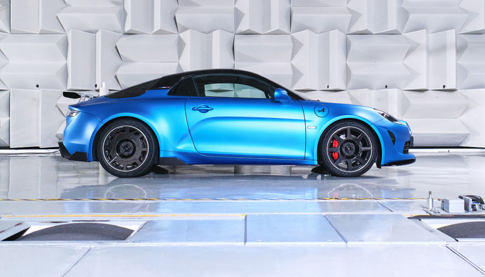 Alpine A110 R. Llega la versión más radical de la gama 3 Motor16 Alpine A110 R.