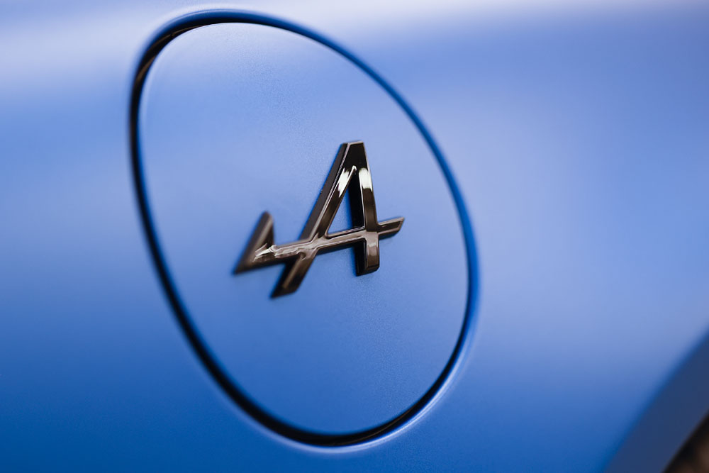 Alpine A110 R. Llega la versión más radical de la gama 32 Motor16 Alpine A110 R 66 Motor16