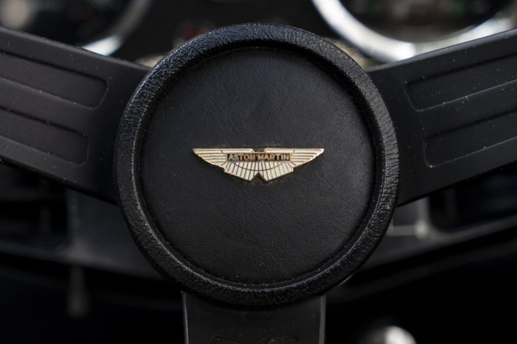 50 años del Aston Martin V8 14 Motor16 Aston Martin V8 8 Motor16