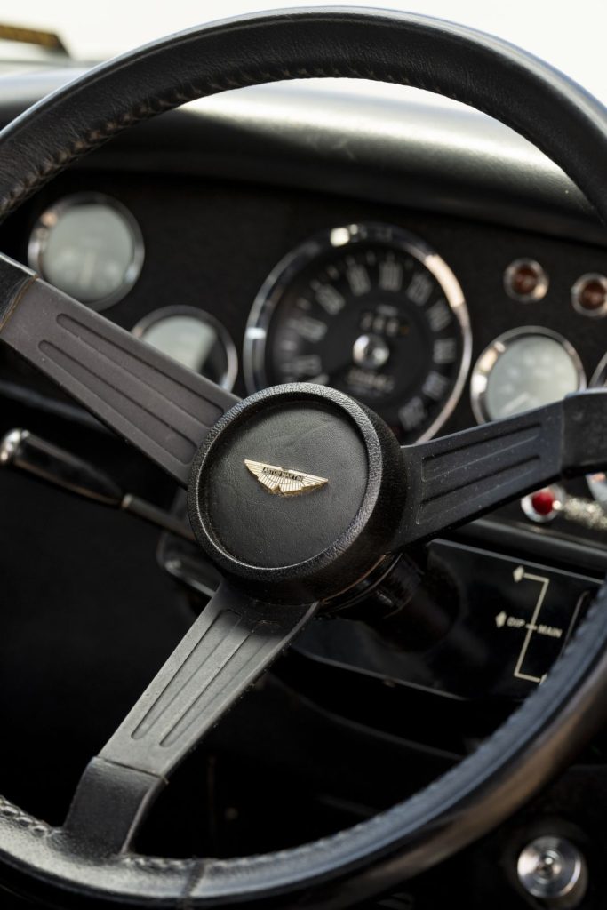 50 años del Aston Martin V8 15 Motor16 Aston Martin V8 9 Motor16