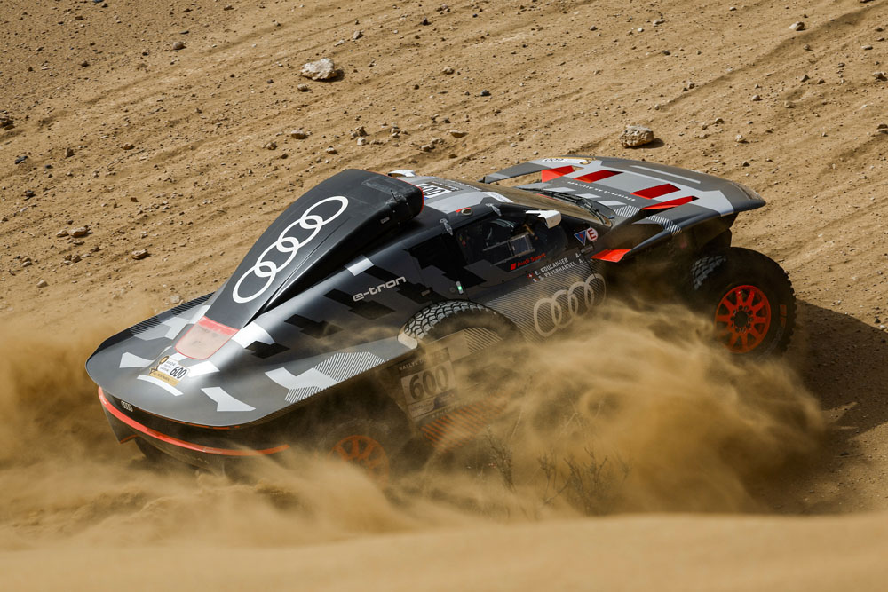 Carlos Sainz, optimista con su Audi RS Q e-tron de cara al Dakar 3 Motor16 Audi RS Q e tron E2 1 1 Motor16