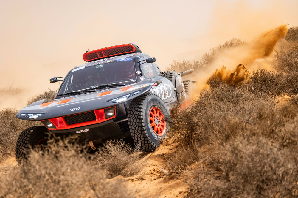Carlos Sainz, optimista con su Audi RS Q e-tron de cara al Dakar 6 Motor16 Audi RS Q e tron E2 5 Motor16