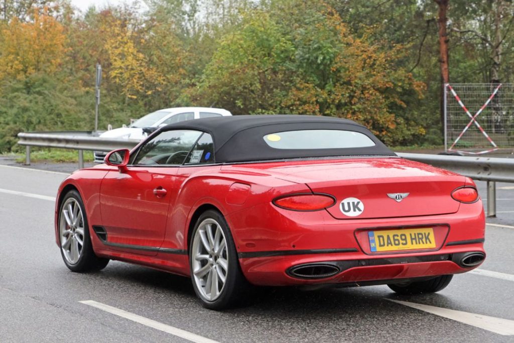 Bentley Continental GTC, el cabrio será híbrido enchufable 2 Motor16 Bentley Continental GTC