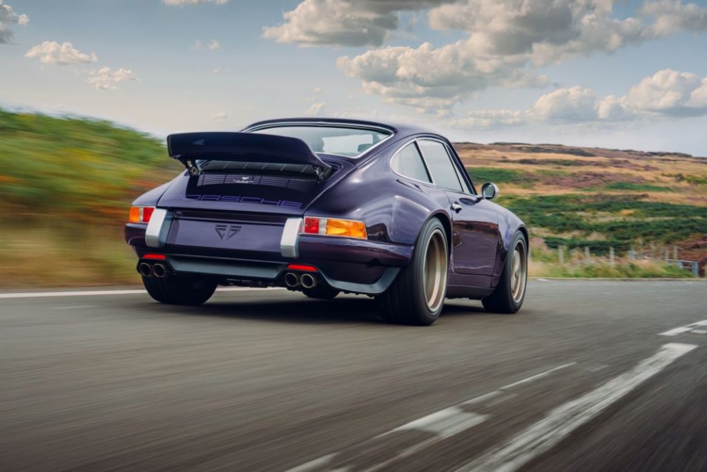 Porsche 911 964; con los pelos como escarpias 46 Motor16 964